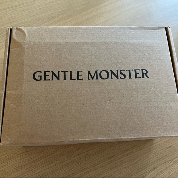 Gentle Monster Heizer KC6 Sunglasses, New with case - Picture 5 of 5